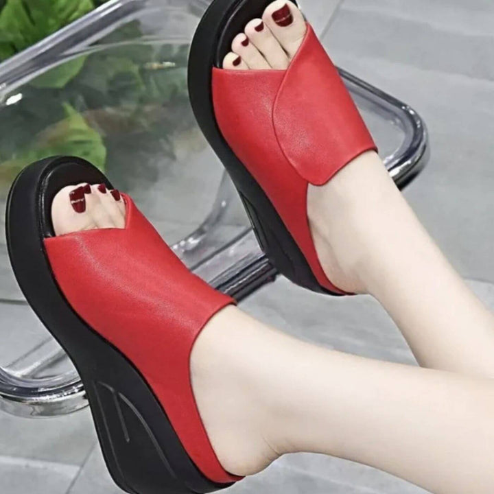 Anja™ – Orthopädische Slip-on Keilsandalen