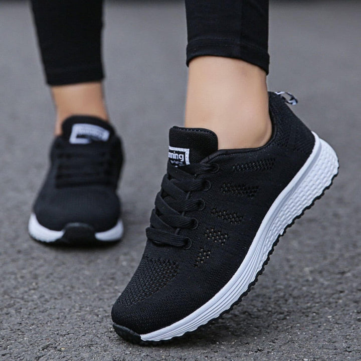 Clara™ - Schmerzlindernde Orthopädische Sneaker