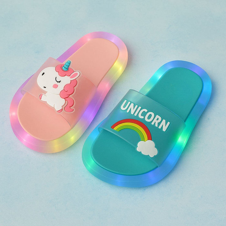 GlowSteps™ – Leuchtende Einhorn-Hausschuhe für Kinder