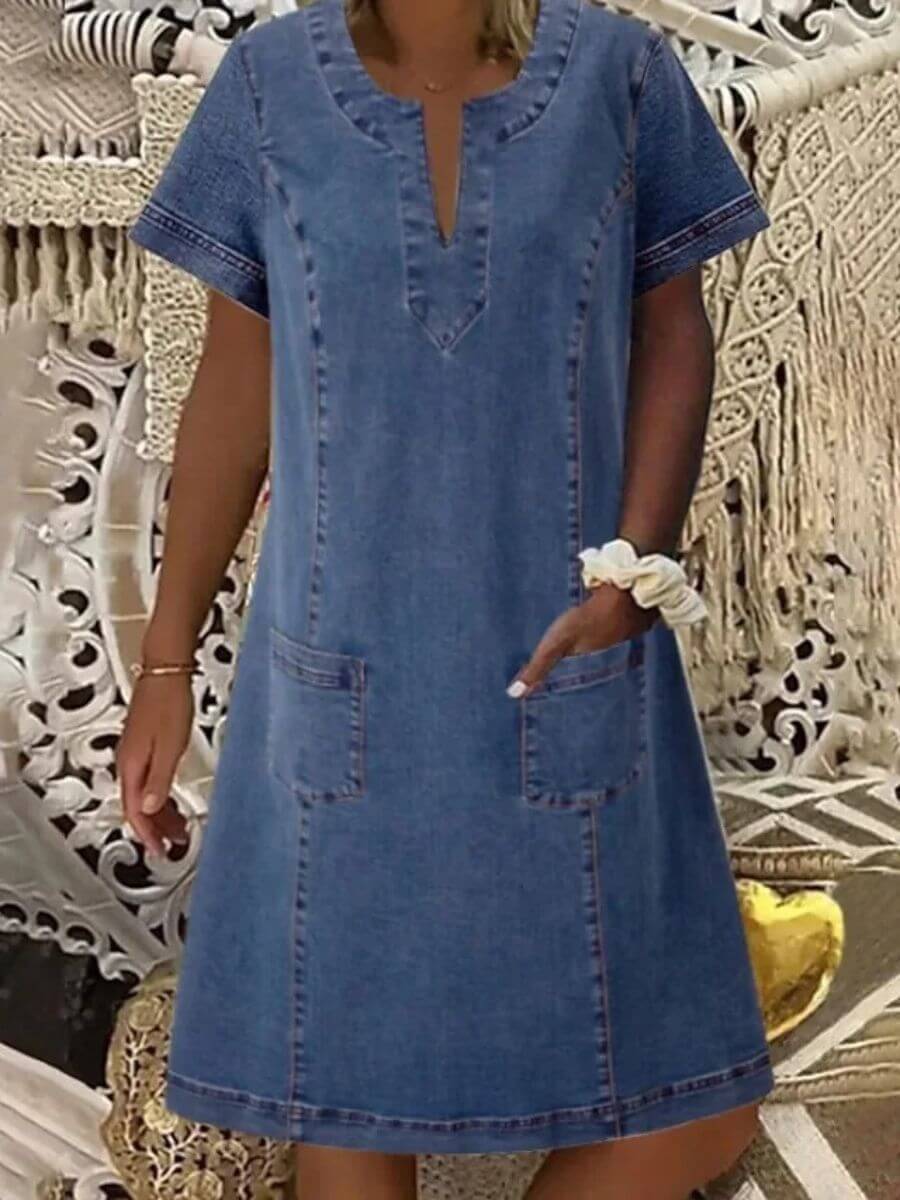 Heidi™ – Sommerliches Jeanskleid mit V-Ausschnitt
