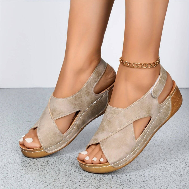 Julia™ – Bequeme Orthopädische Keilsandalen